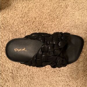 Qupid Black Braided Women's Sandals